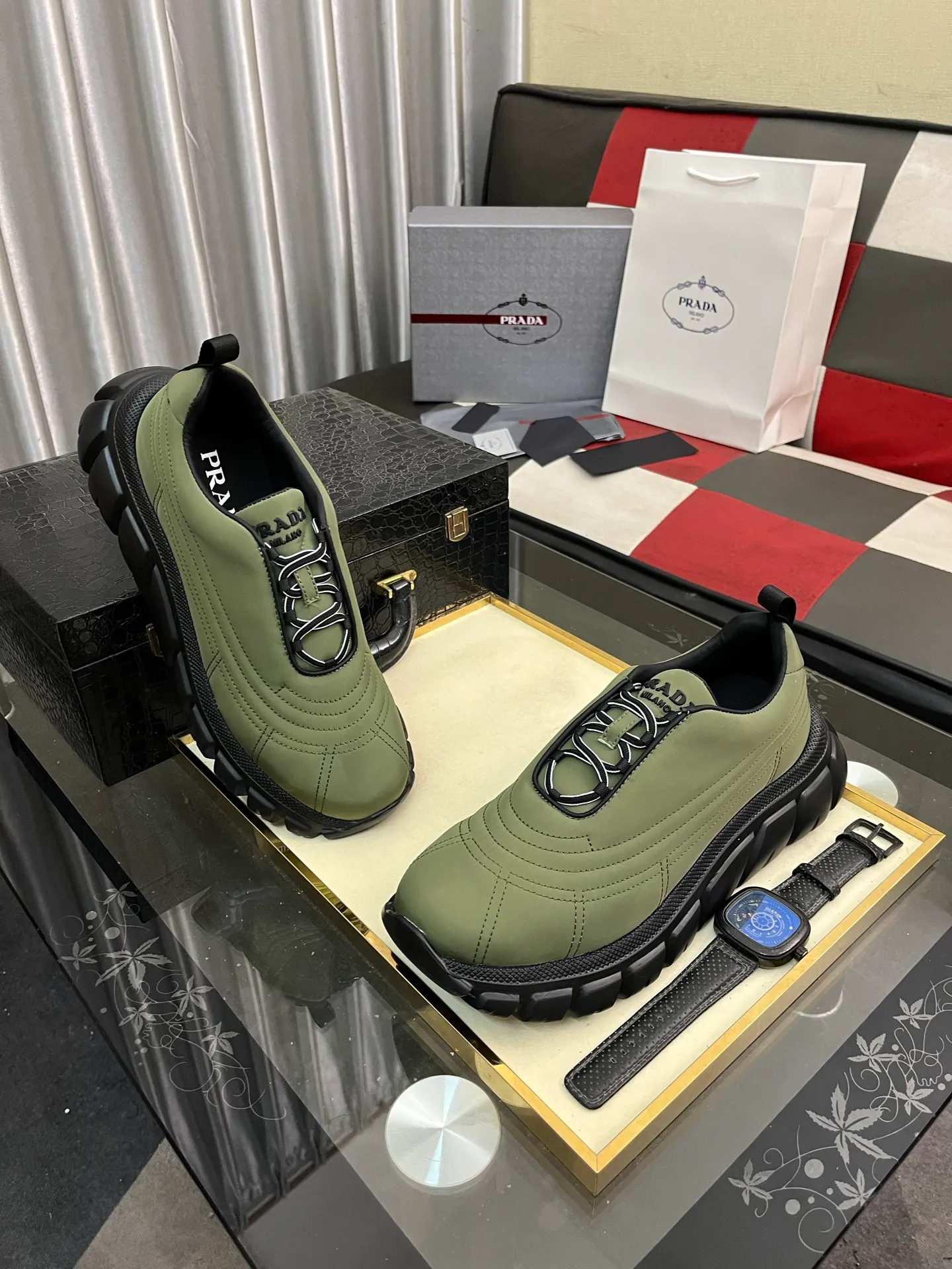 Men's shoes 💰560⌚️⌚️【PRADA】Prada - high-end quality original order 🔍🔍🔍 casual sports shoes - Upper: imported 🔝 Napa calfskin, pebbled calfskin, branded epoxy hollow mesh canvas, shoe body sewn with branded metal fasteners - Lining: water-dyed cowhide - Outsole: ultra-light TPU foam rubber; two-color molded outsole -Ultra-high quality control, fine workmanship, highlighting (high-end, nobility, class) -Size: 38-445️⃣colors available